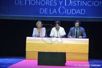 Acto institucional de entrega de honores y distinciones de Telde (Foto Francisco Javier Santana)